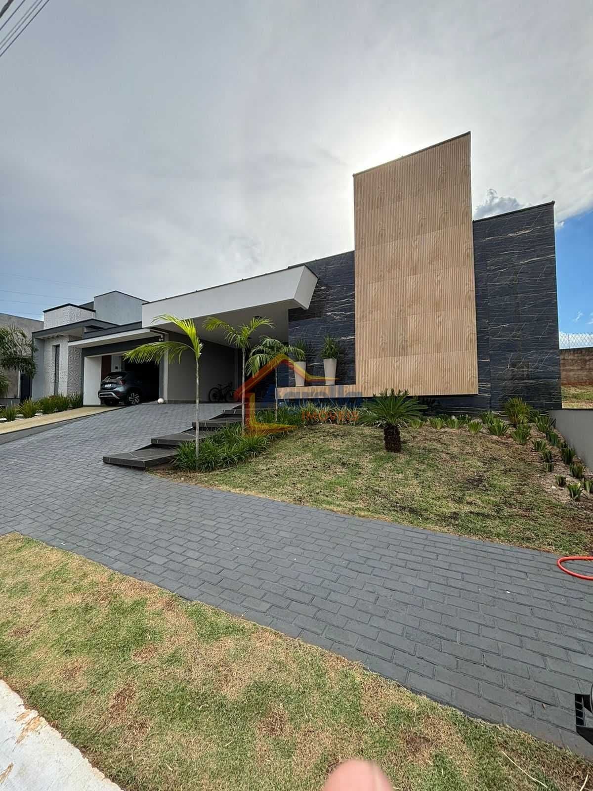 CASA TÉRREA PORTEIRA FECHADA À VENDA NO CONDOMÍNIO MORRO VERMELHO II EM MOGI MIRIM/SP