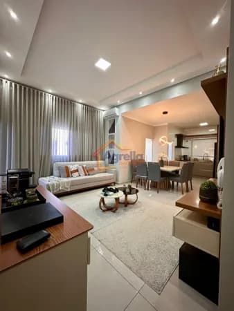 CASA TÉRREA COM 3 DORMITÓRIOS SENDO 1 SUÍTE ÁREA GOURMET COM CHURRASQUEIRA SISTEMA DE SEGURANÇA PORTÃO ELETRÔNICO