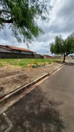 TERRENO DE 442 M² NO MURAYAMA III – AMPLO ESPAÇO PARA CONSTRUIR