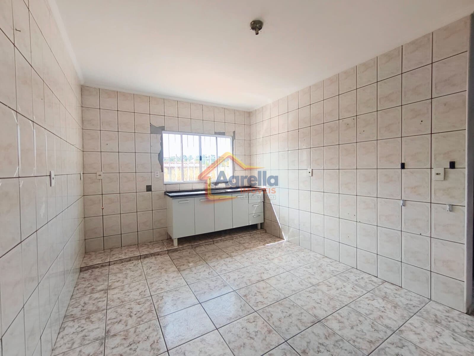 CASA TÉRREA À VENDA COM TERRENO DE 200 METROS - MOGI MIRIM/SP - FINANCIAMENTO