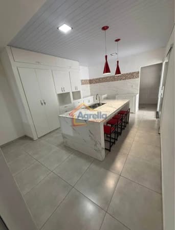Casa em Mogi Mirim - Jardim Helena