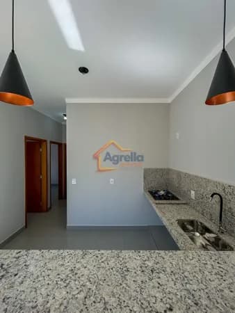 CASA TÉRREA RECÉM CONSTRUÍDA À VENDA NO PARQUE REAL