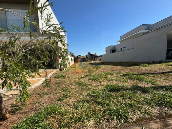 Lote/Terreno em Mogi Mirim - Condomínio Morro do Sol