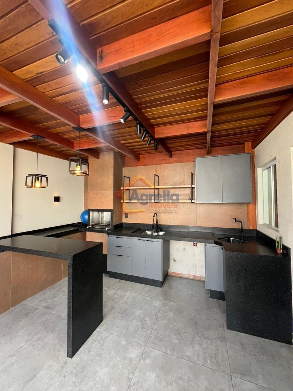 CASA TÉRREA COM GARDEN TODA PLANEJADA E COM ÁREA DE LAZER À VENDA - MOGI MIRIM