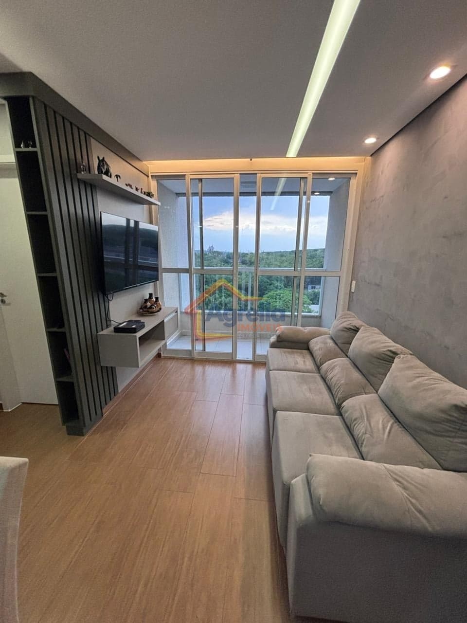 APARTAMENTO À VENDA COM 2 DORMITÓRIOS, SUÍTE, 1 VAGA, COZINHA PLANEJADA, CONDOMÍNIO COM LAZER COMPLETO E PORTARIA 24H