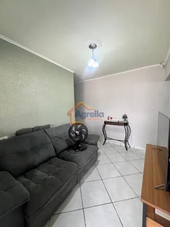 CASA À VENDA EM MOGI GUAÇU COM 2 DORMITÓRIOS, SUÍTE, AMPLA GARAGEM, COZINHA INTERNA E EXTERNA