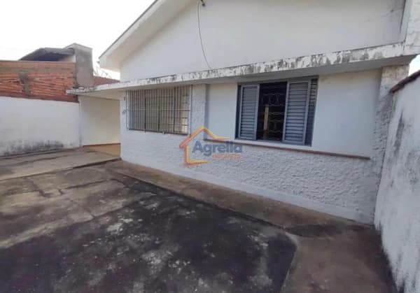Casa em Mogi Mirim - Vila Universitária