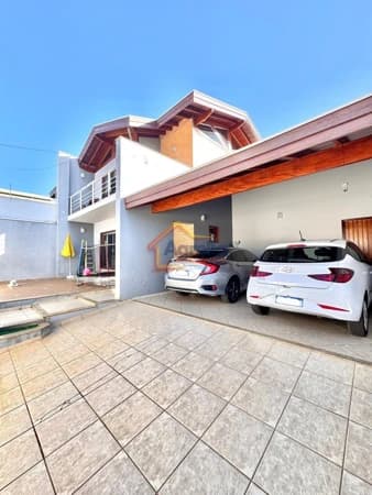 Casa em Mogi Mirim - Santa Cruz