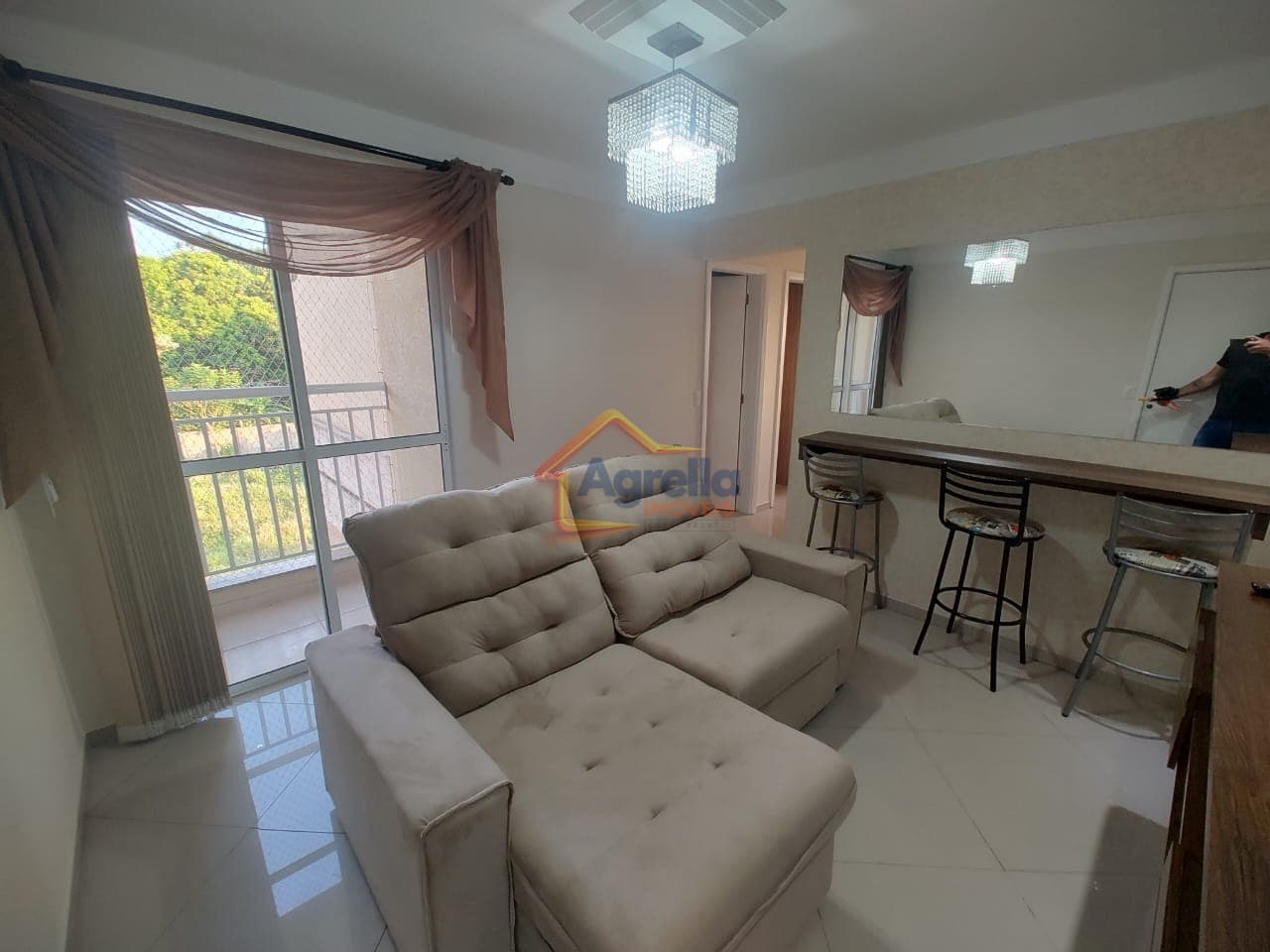 APARTAMENTO MOBILIADO COM PLANEJADOS E PRONTO PARA MORAR