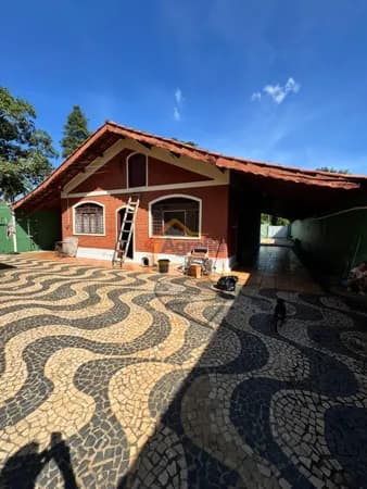 CHÁCARA FUNDO AO RIO À VENDA EM CONCHAL COM PISCINA, 4 DORMITÓRIOS, ÁREA GOURMET E GARAGEM