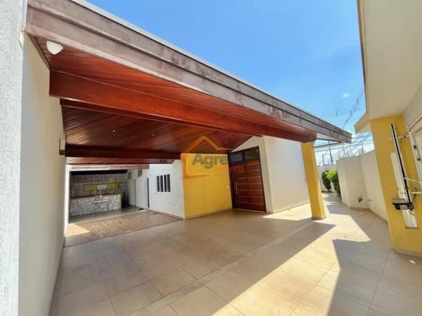 Casa em Mogi Guaçu - SANTA CRUZ