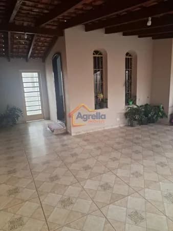 CASA TÉRREA À VENDA EM MOGI MIRIM/SP