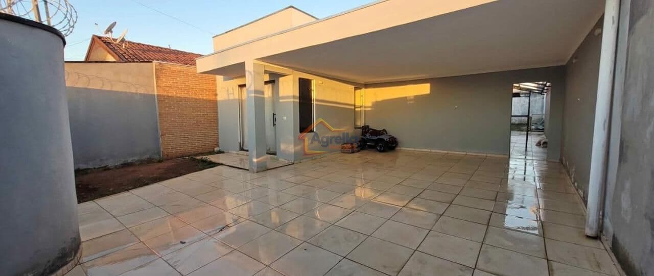 CASA TÉRREA COM SUÍTE À VENDA NO PARQUE DA IMPRENSA - MOGI MIRIM/SP