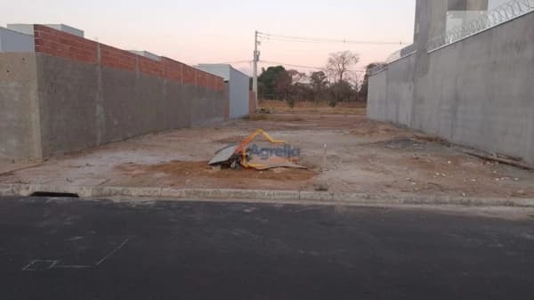 Lote/Terreno em Mogi Guaçu - Jardim Nova Veneza