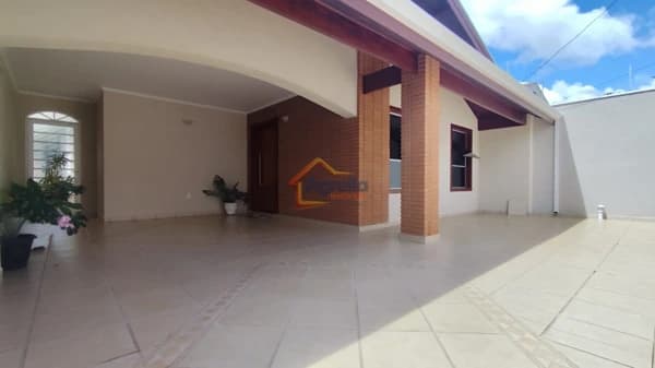 Casa em Mogi Mirim - Jardim Longatto