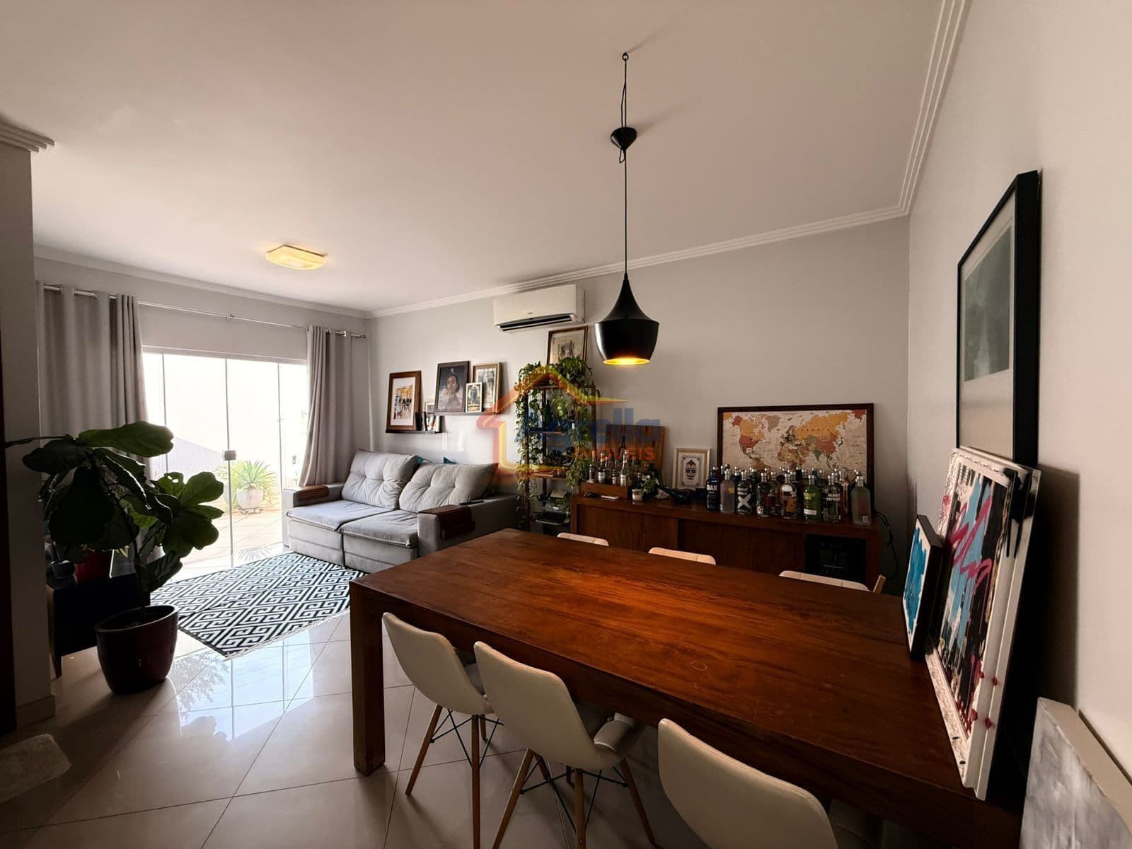 CASA COM PLANEJADOS À VENDA NO CONDOMÍNIO SANTA URSULSA - MOGI MIRIM/SP