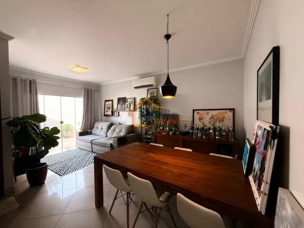 CASA COM PLANEJADOS À VENDA NO CONDOMÍNIO SANTA URSULSA - MOGI MIRIM/SP