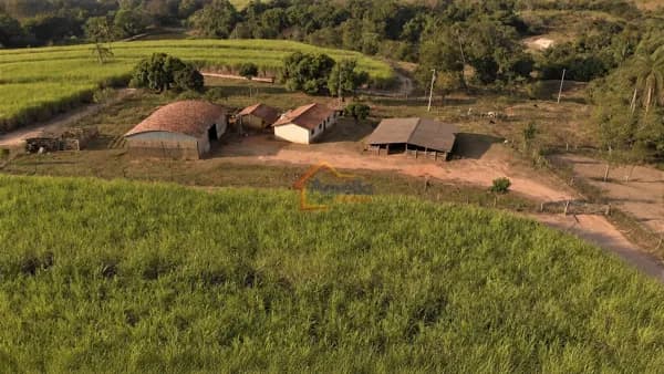 SÍTIO PRODUTIVO COM ÁREA DE PLANTIO, ÁGUA E ESTRUTURA COMPLETA