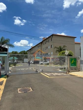 APARTAMENTO TÉRREO À VENDA COM 2 DORMITÓRIOS, PLANEJADOS, 1 VAGA, CONDOMÍNIO COM PORTARIA 24H, QUADRA E SALÃO DE FESTAS