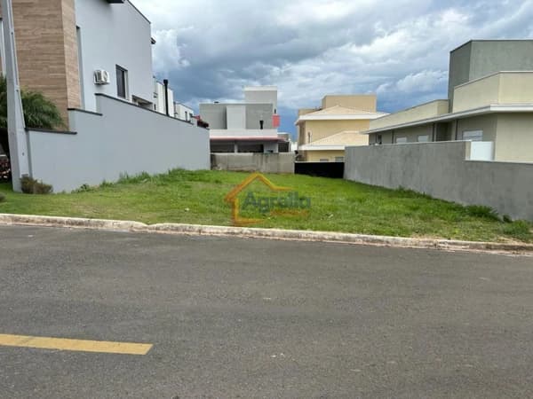 Lote/Terreno em Mogi Mirim - Condomínio Residencial Portal Do Lago