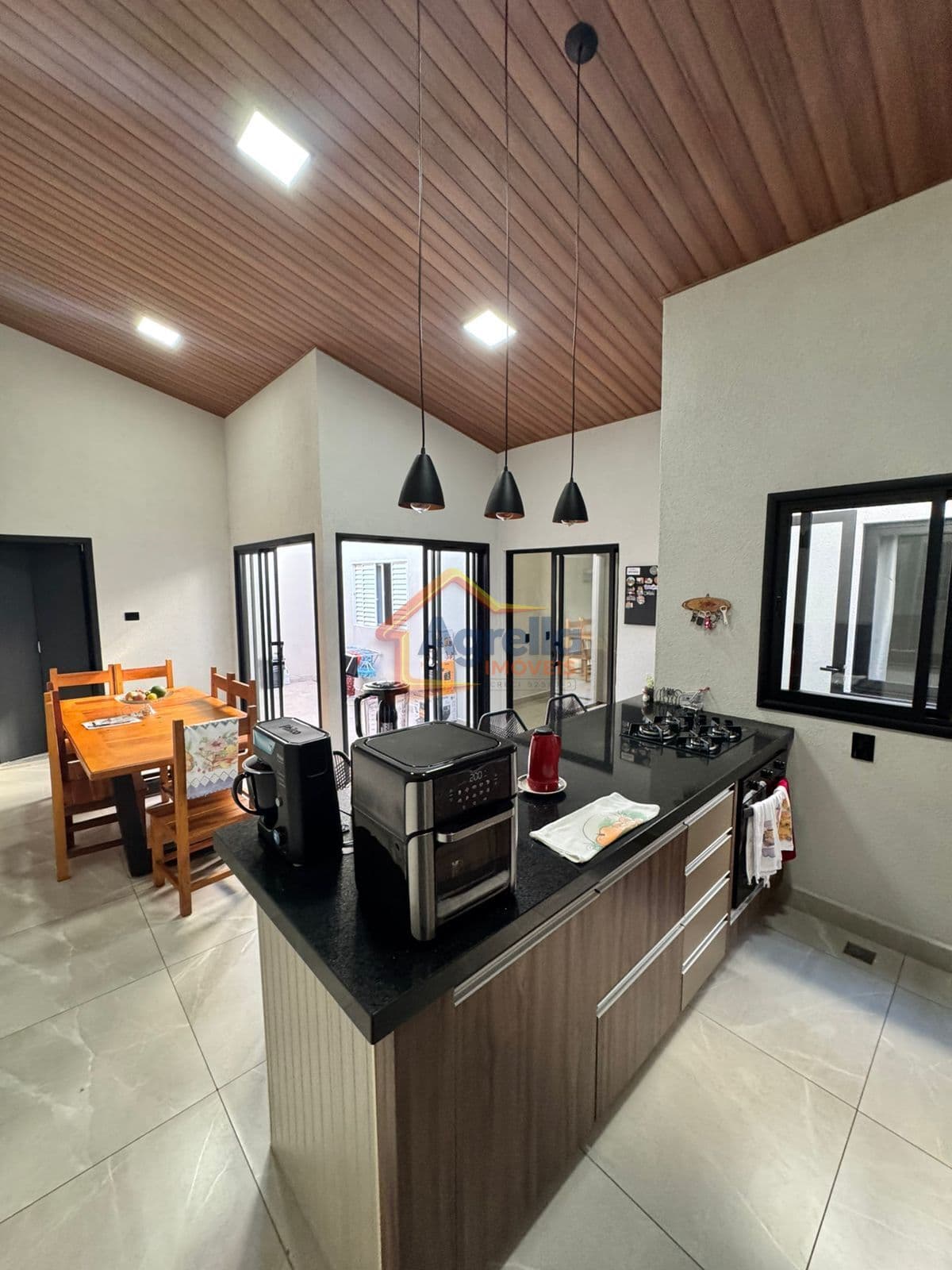 CASA À VENDA NO JARDIM SANTA MARTA EM MOGI GUAÇU
