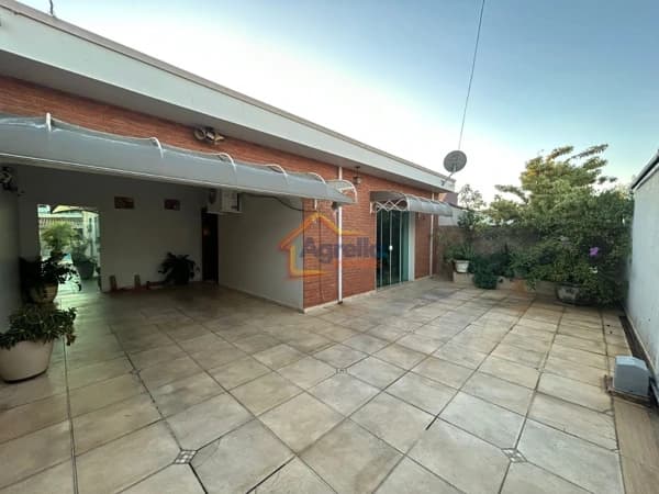 Casa em Mogi Mirim - Santa Cruz