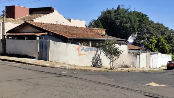 Casa em Mogi Guaçu - Jardim Centenário