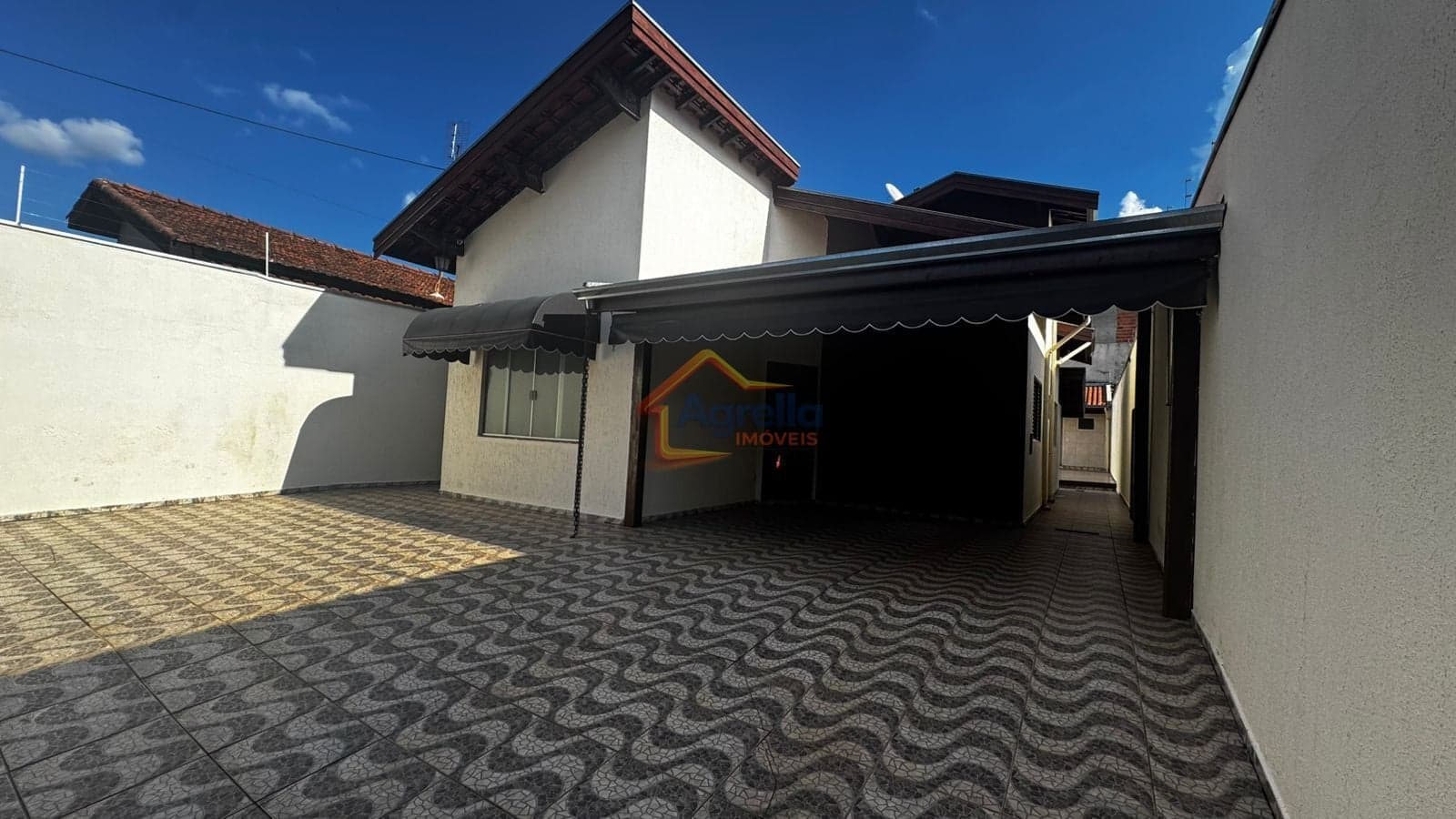 CASA COM PLANEJADOS À VENDA NO MARIA BEATRIZ - MOGI MIRIM/SP
