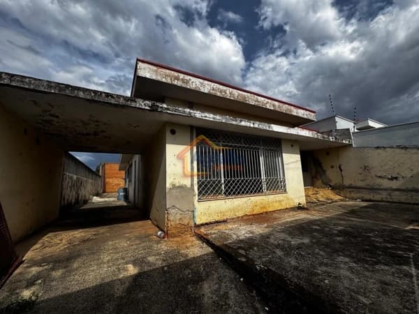 Casa em Mogi Mirim - Tucura