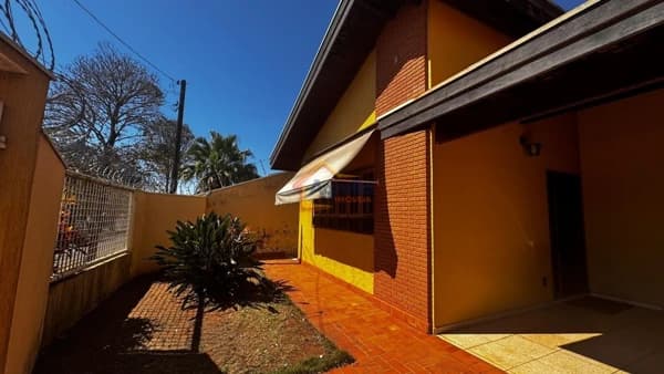 Casa em Mogi Mirim - Jardim América