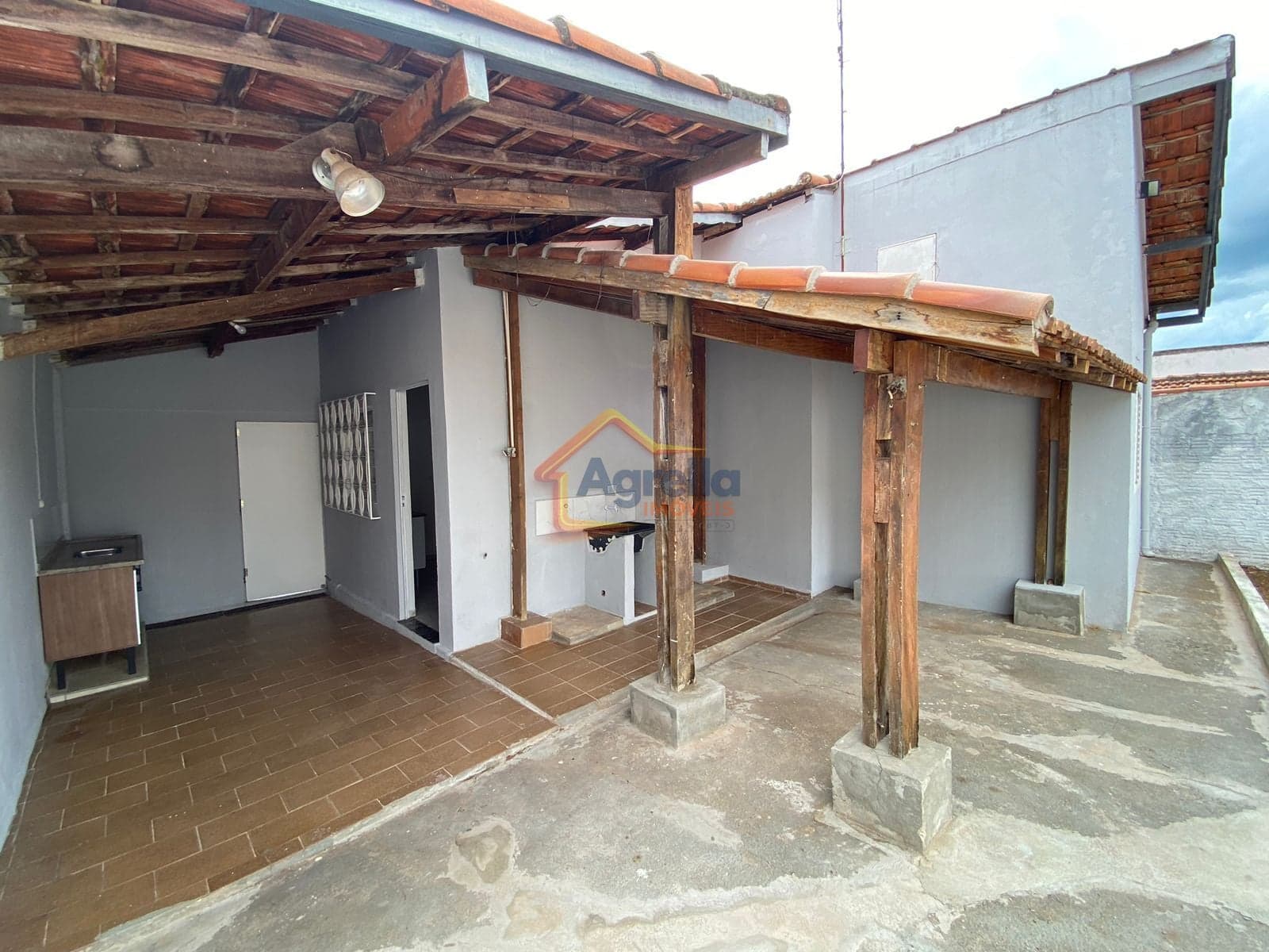 CASA À VENDA NO JARDIM ITAMARATY EM MOGI GUAÇU/SP