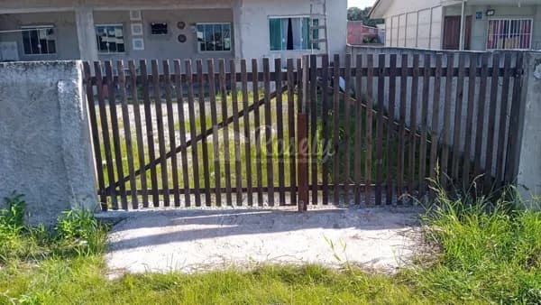 Casa em Matinhos - Balneário Junara