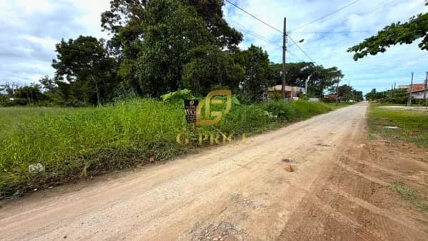 Lindo Terreno Pronto para Construir à 650 mts da Praia