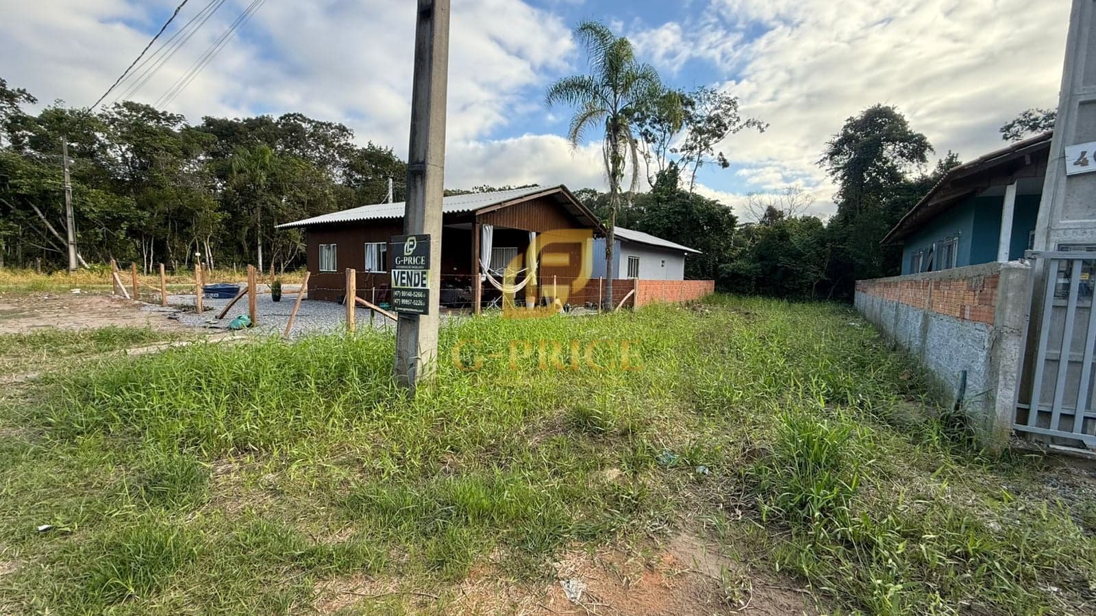 Ótimo Terreno face Leste Pronto para Construir à 800 mts do Mar
