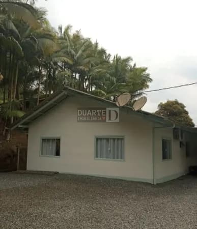 Casa Espaçosa com Suíte e Amplo Terreno no Ribeirão Souto, Pomerode