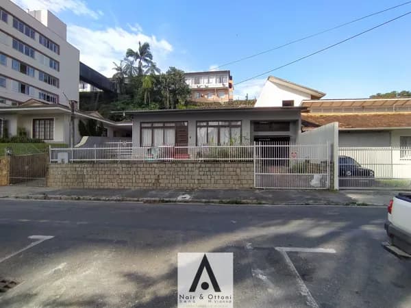 Casa no Jardim Blumenau para Escritório/Clínica/Espaço Comercial