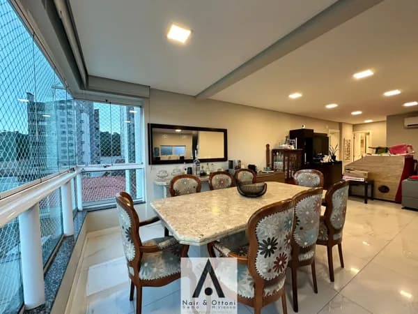 Apartamento com 3 Suítes no Bairro da Velha