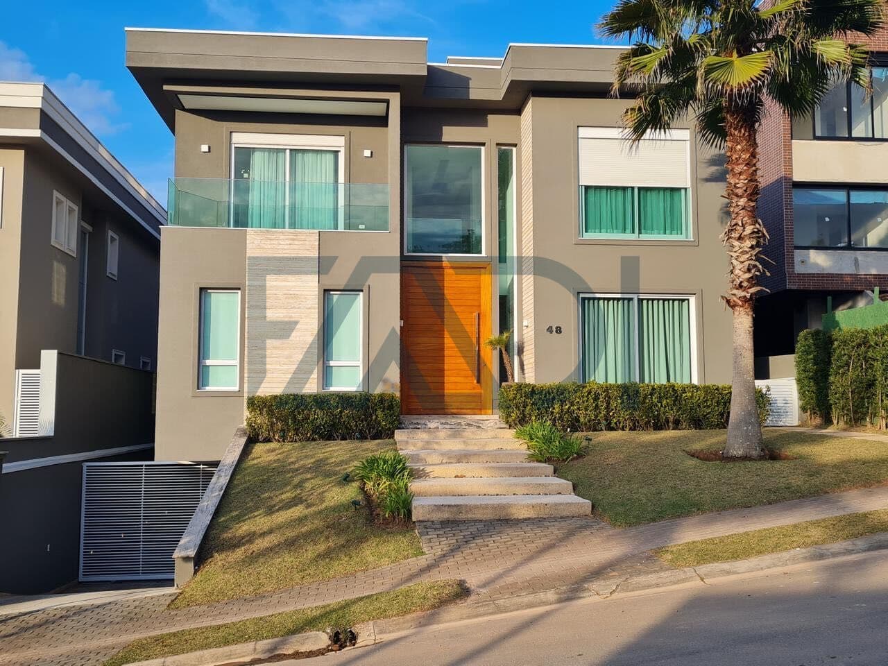CASA TAMBORÉ 10 - R$ 7.500.000,00