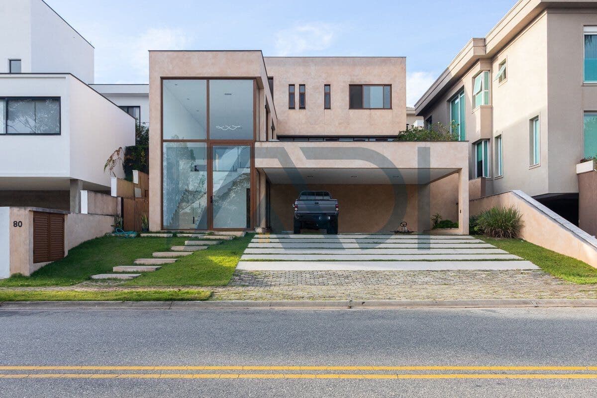Tamboré 10 - Alphaville/SP - R$ 7.500.000,00