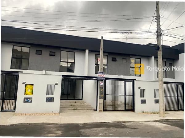 Sobrado Contemporâneo com Suítes Amplas e Projeto Moderno no Costa e Silva