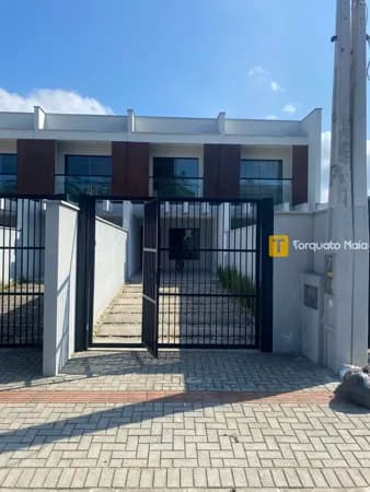 Sobrado três quartos 1 suíte no Bairro Boa Vista