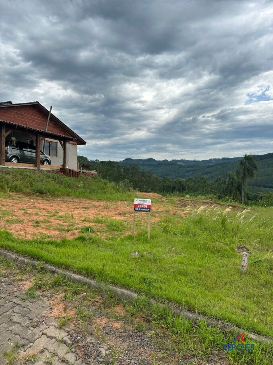 Terreno de 360m2 no Centro de Tupandi