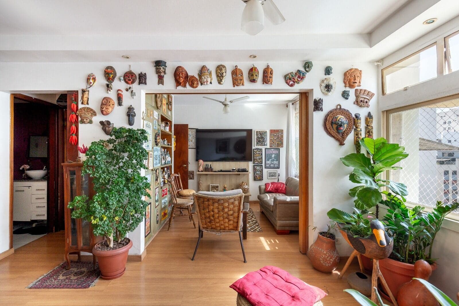 Apê pra reforma na Batataes, parte plana do jardins