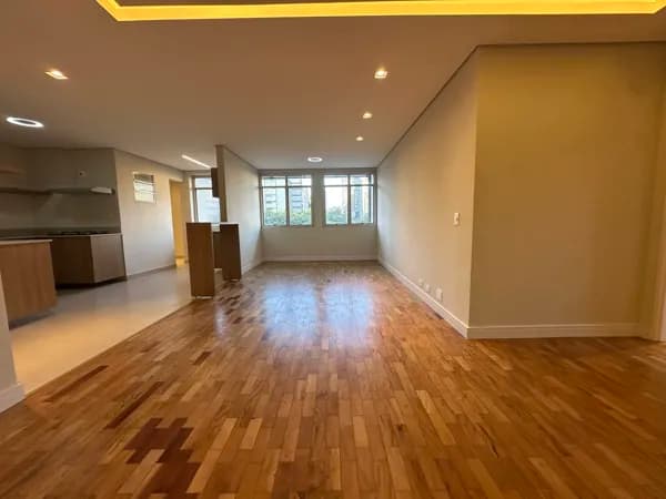 Apartamento recém-reformado no Paraíso
