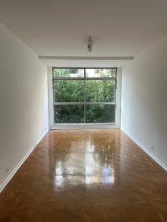 Apartamento à venda na Alameda Itu pra reforma com muito espaço