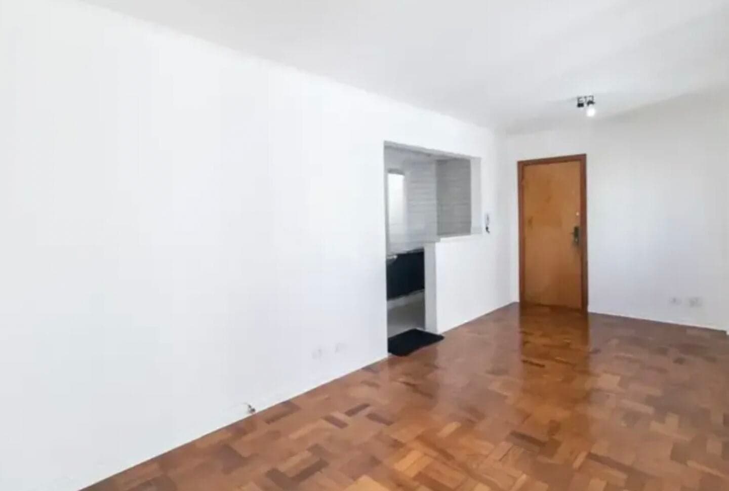 Apartamento reformado no Jardim Paulista