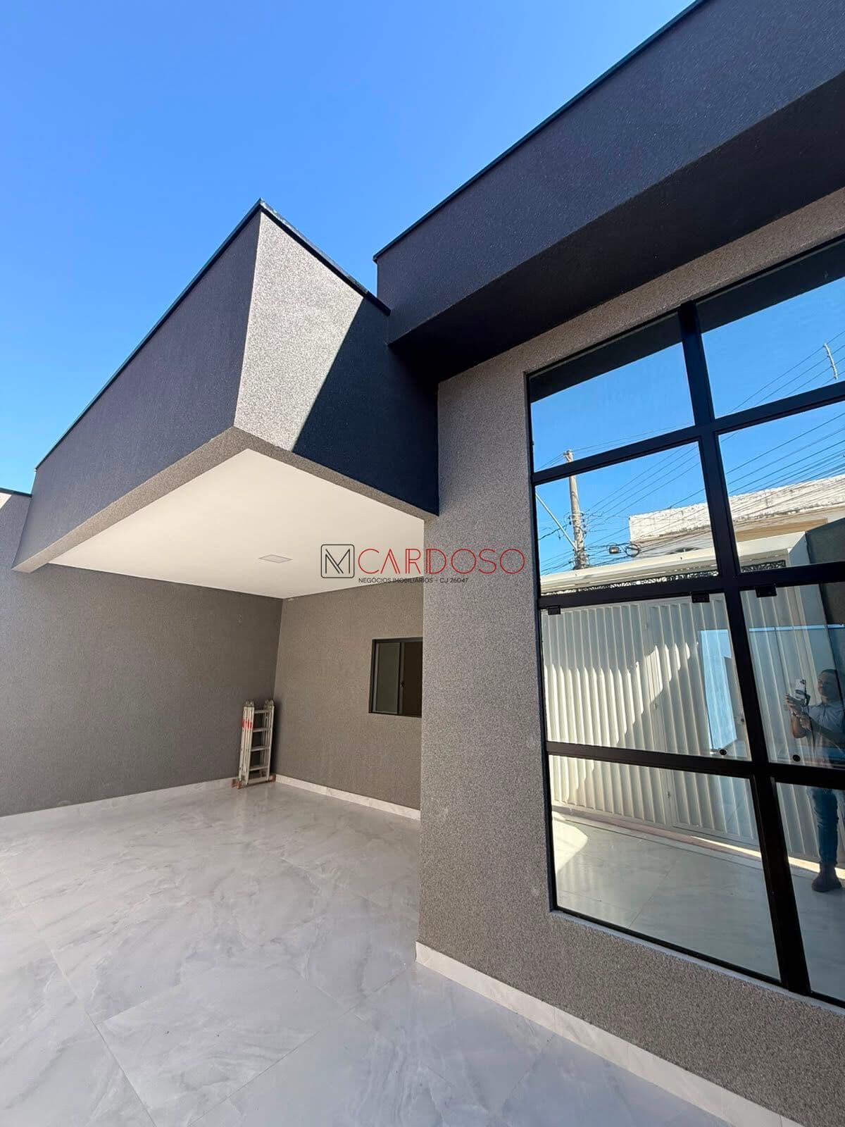 Casa 3 quartos, suíte, moderna com piscina Qr 405 Samambaia Norte, Aceita Financiamento