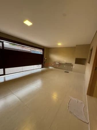 Casa Alto Padrão com 03 quartos, 02 suites, qr 604 samambaia norte DF