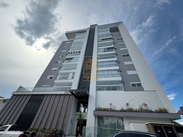 Apartamento com 3 suítes no coração de Timbó