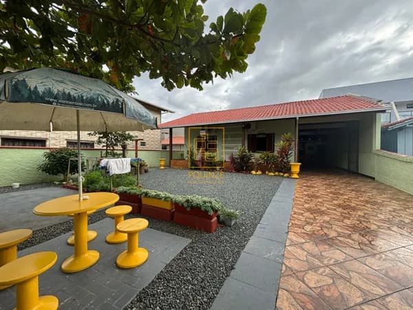 Linda Casa apenas 300 metros da praia em Barra Velha!
